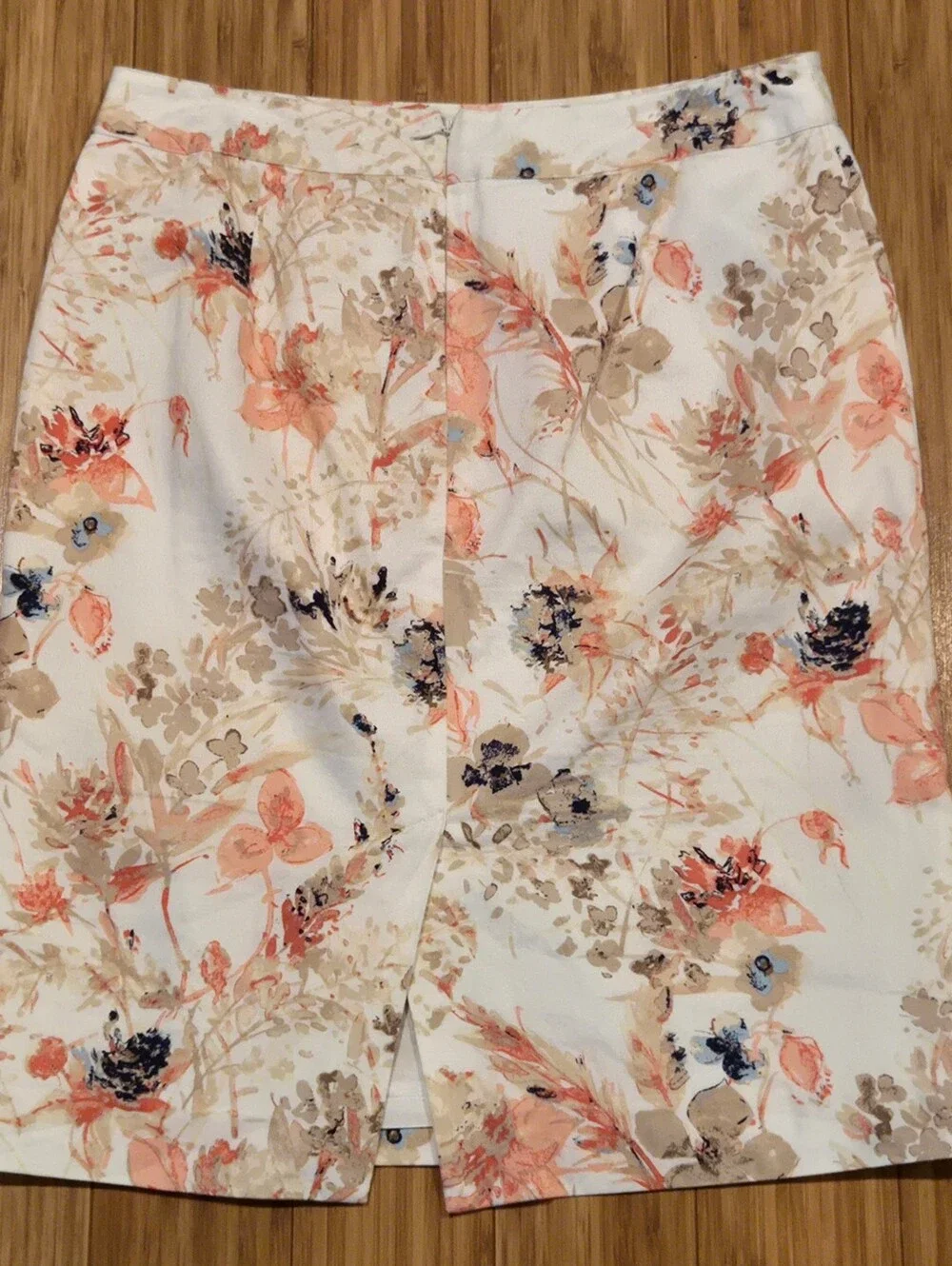 Van Huesen Floral Print Pencil Skirt